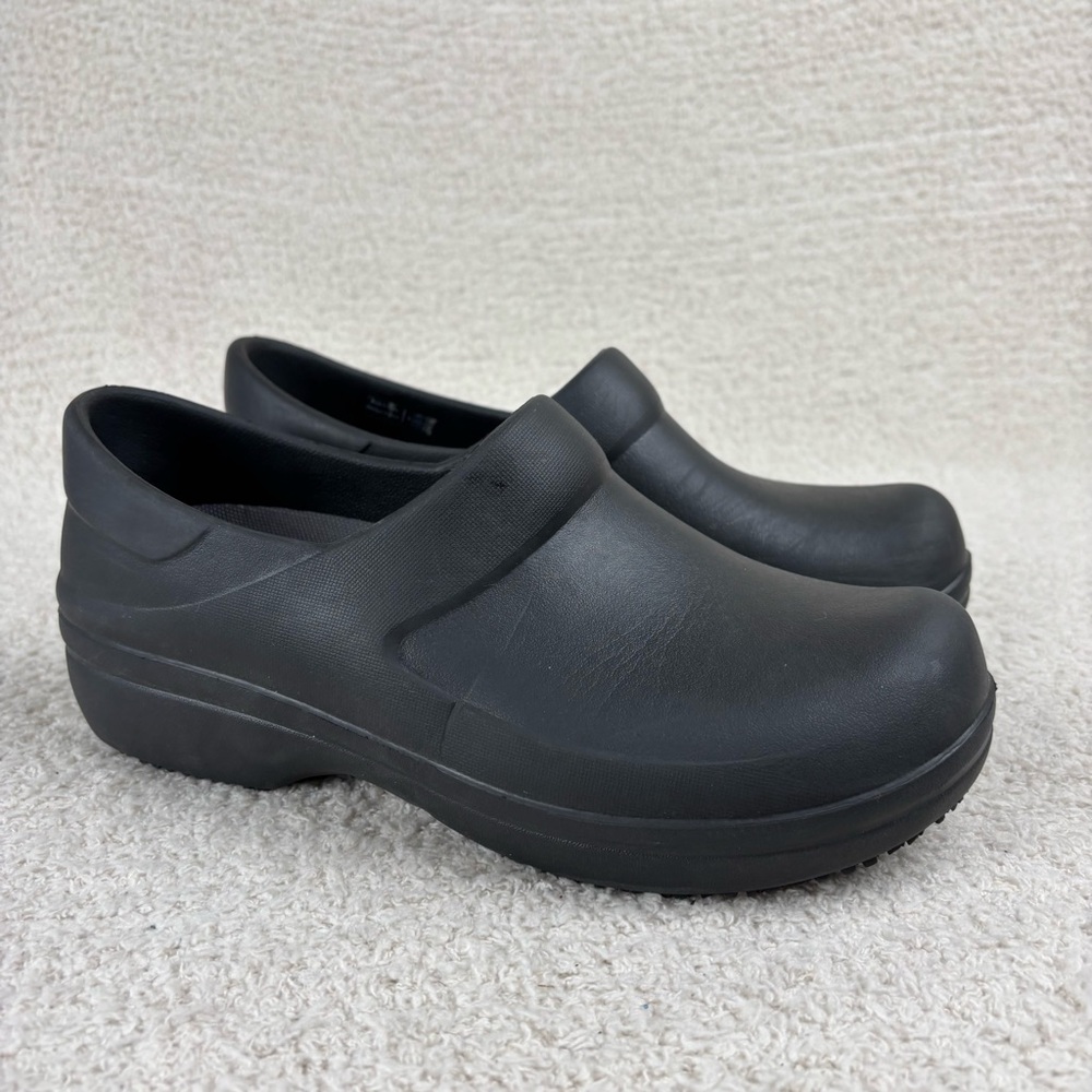 Crocs Shoes Womens 7 Black Neria Pro II Slip On Work‎ Clogs 205384 Rubber Wedge